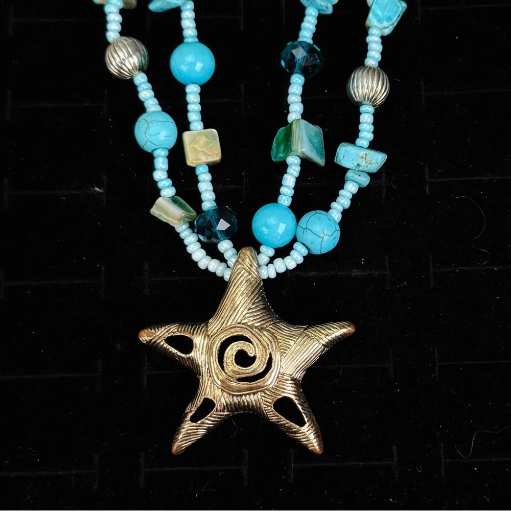Vintage faux Turquoise and Aged Silvertone Starfish Pendant Necklace